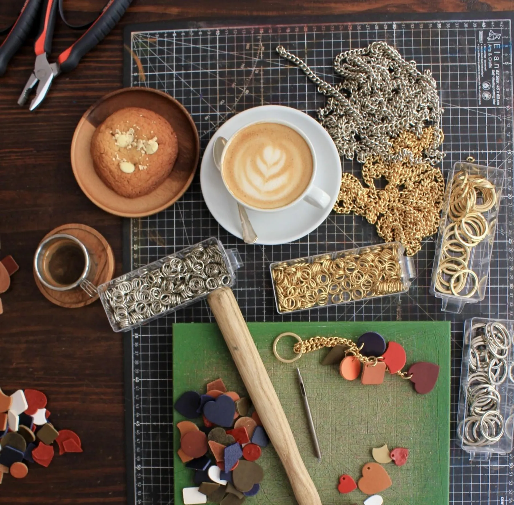 Carte cadeau atelier - Fabriquez votre porte-clés en cuir autour d'un goûter